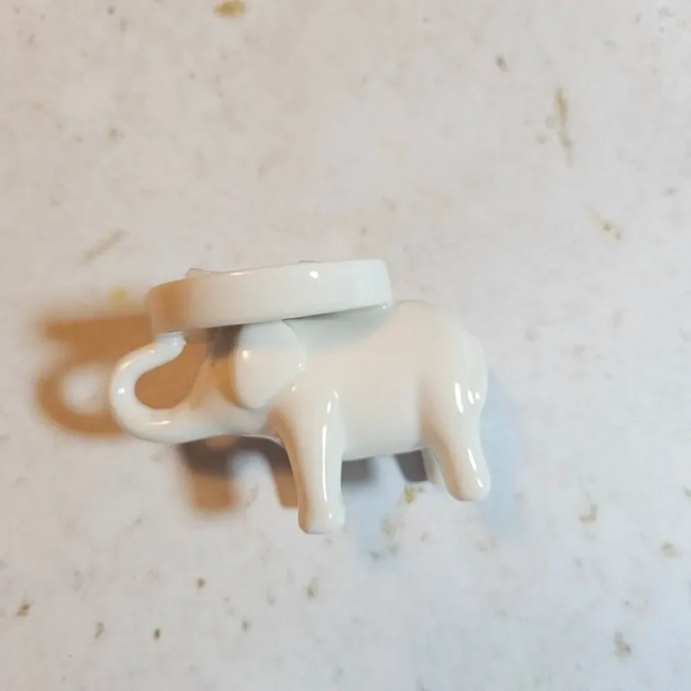 NEW LC Lauren Conrad Elephant Ring Holder  Ceramic Trinket Dish – Kohl’s